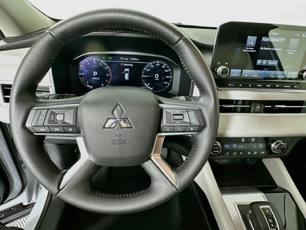 Used 2024 Mitsubishi Outlander SEL FWD image 11