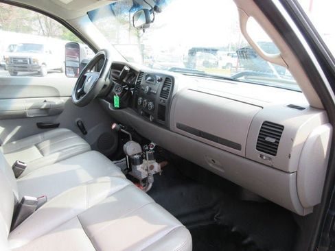 Used 2007 Chevrolet Silverado 3500 W/T w/ Snow Plow Prep Package AWD/4WD image 10