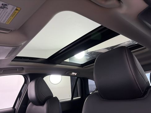 Used 2025 MAZDA CX-50 AWD 2.5 S w/ Premium Package image 17