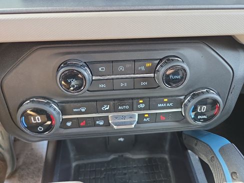 Used 2024 Ford Bronco Wildtrak AWD/4WD image 27