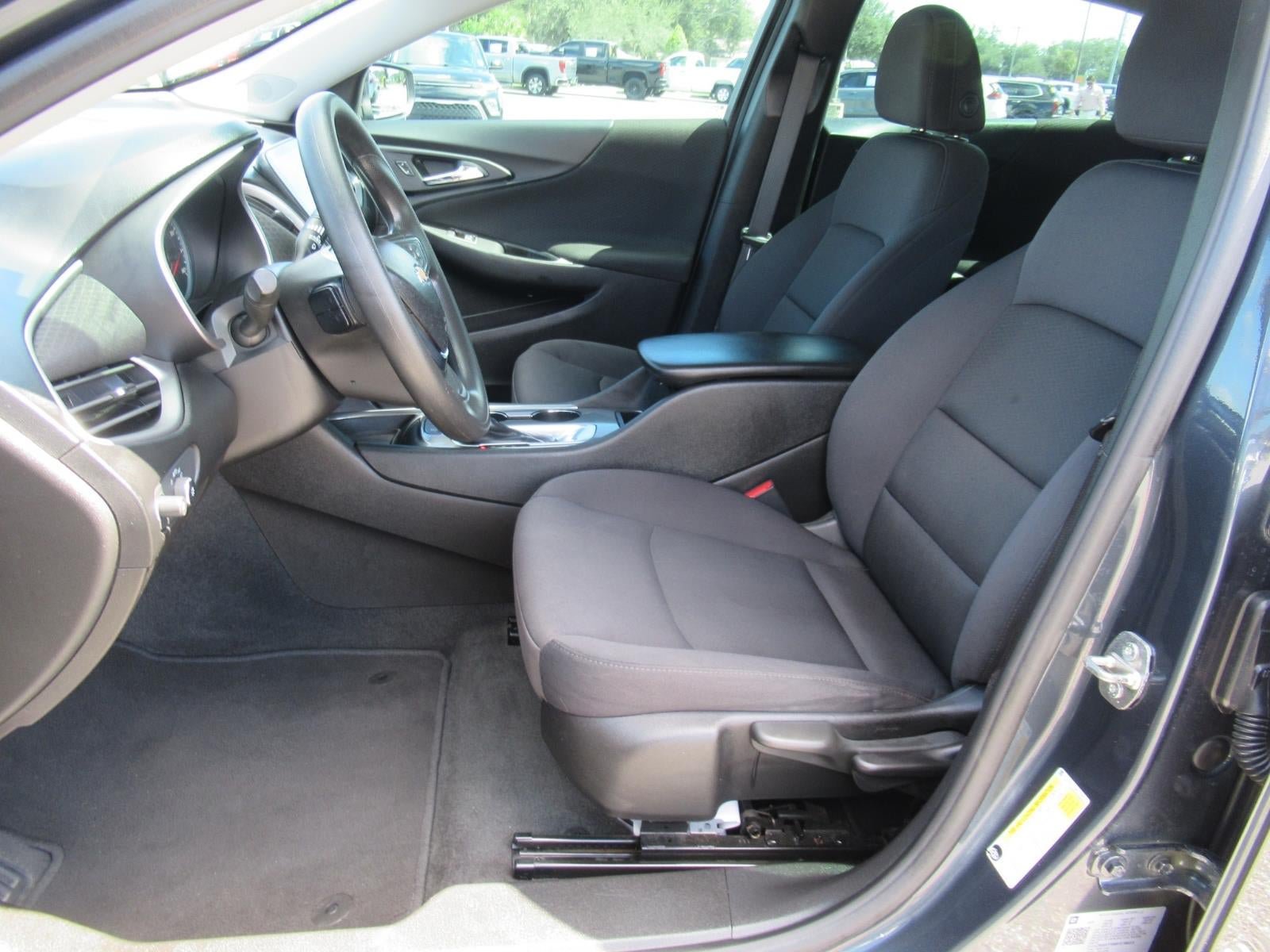 Used 2021 Chevrolet Malibu LS FWD image 19