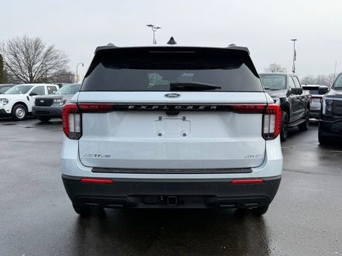 New 2026 Ford Explorer Active image 7