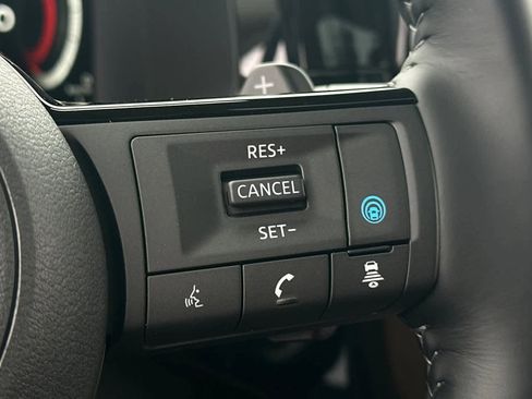 New 2025 Nissan Pathfinder Platinum image 30