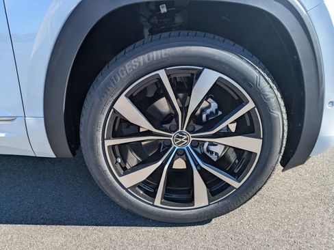 New 2026 Volkswagen Atlas SEL Premium R-Line AWD/4WD image 11