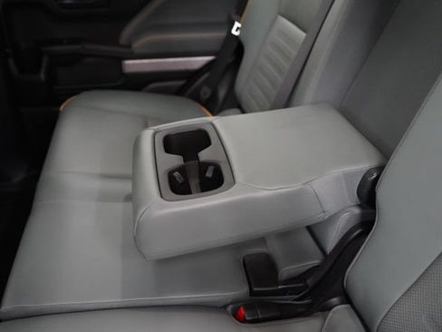 Used 2025 Toyota 4Runner Trailhunter AWD/4WD image 47