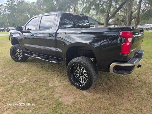 Used 2022 Chevrolet Silverado 1500 RST RWD image 8