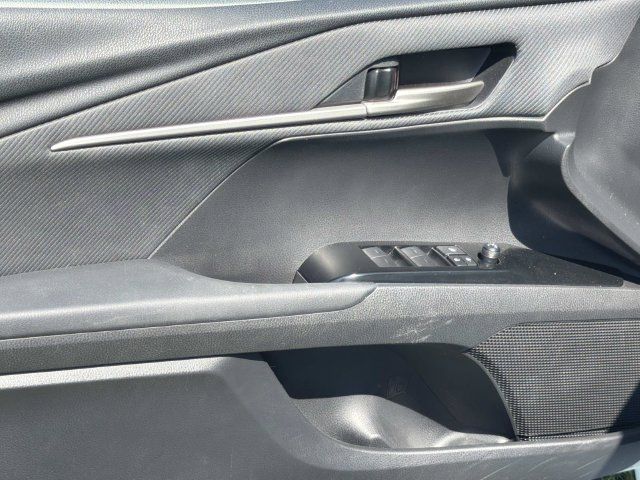 Used 2025 Toyota Camry SE FWD image 18