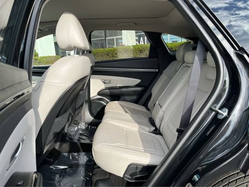 Used 2024 Hyundai Tucson Limited image 11