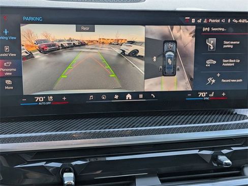 Used 2025 BMW X7 M60i w/ Climate Comfort Package image 26