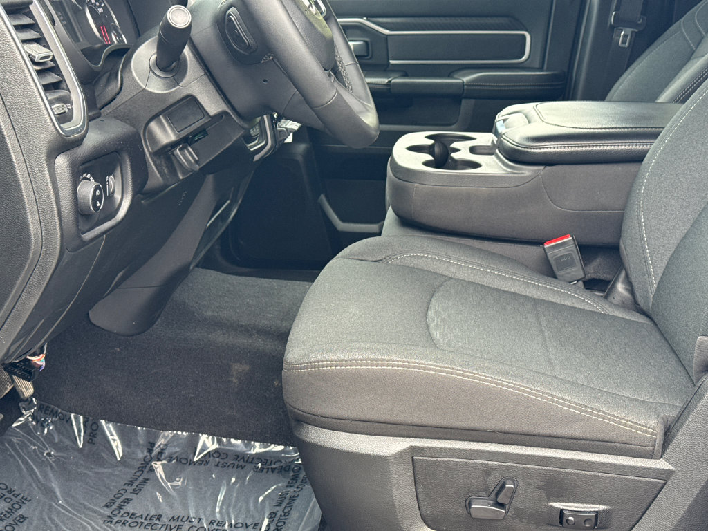Used 2025 RAM 2500 Big Horn AWD/4WD image 12