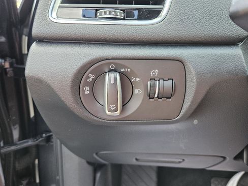 Used 2018 Audi Q3 2.0T Premium image 8