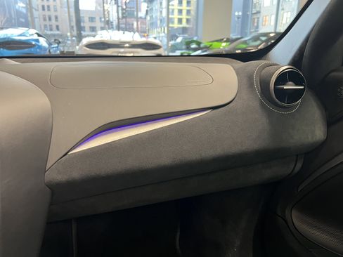 Used 2026 McLaren 750S Spider image 34