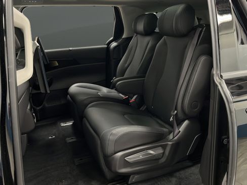 Used 2026 Kia Carnival SX Prestige FWD image 23