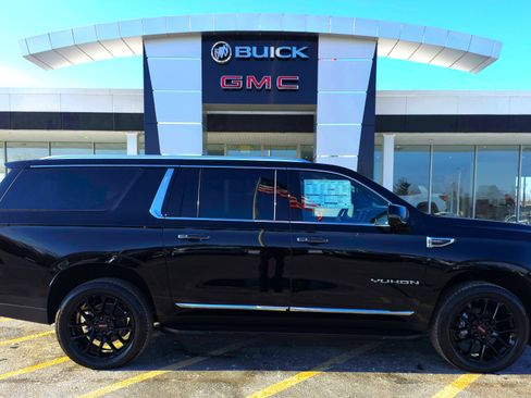 New 2026 GMC Yukon XL Elevation w/ Elevation Premium Package image 10