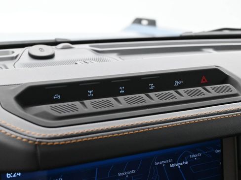 Used 2024 Ford Bronco Badlands image 16