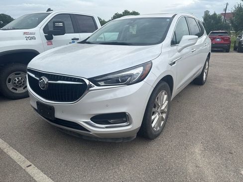 Used 2018 Buick Enclave Premium w/ Trailering Package FWD image 1