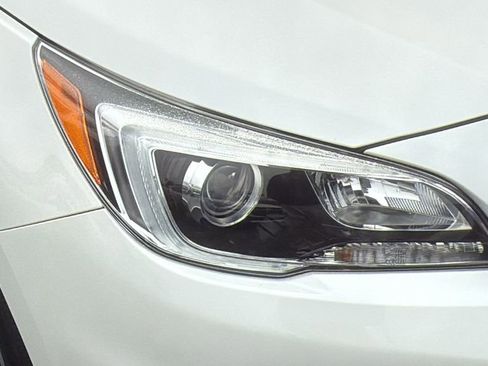 Used 2017 Subaru Outback 2.5i Limited AWD/4WD image 8
