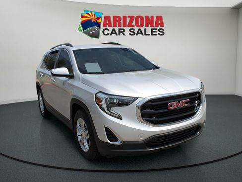 Used 2020 GMC Terrain SLE w/ Driver Convenience Package image 6