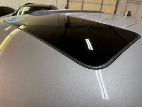 Used 2018 Jeep Grand Cherokee Limited image 9