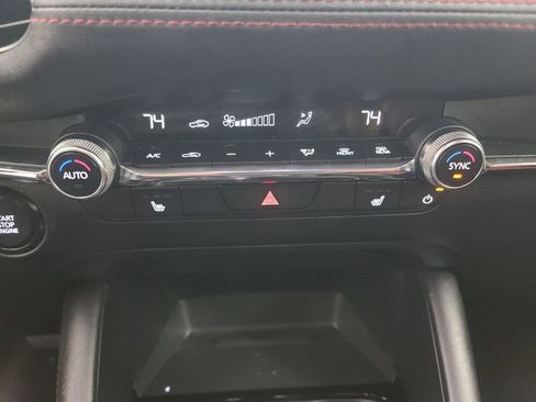 Used 2024 MAZDA MAZDA3 s image 32