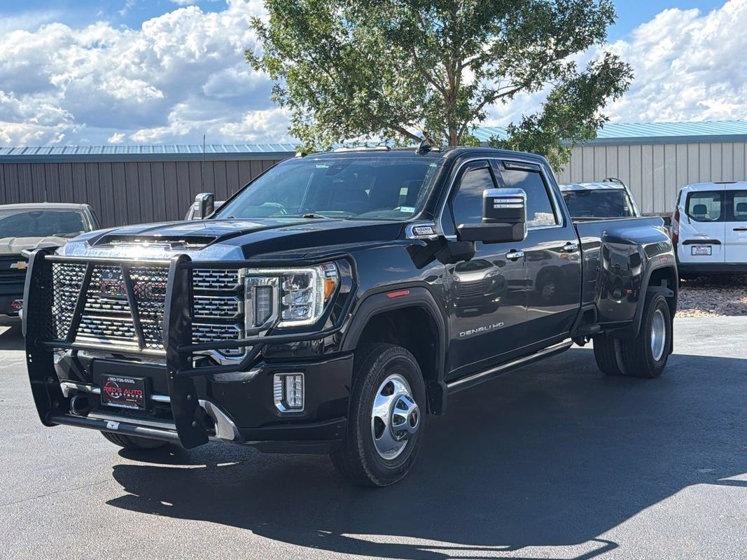 Used 2022 GMC Sierra 3500 Denali AWD/4WD image 16