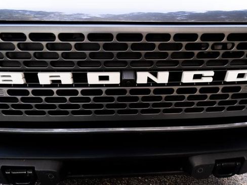 Used 2023 Ford Bronco Badlands image 45