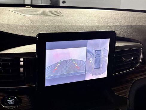 Used 2020 Ford Explorer Limited image 17