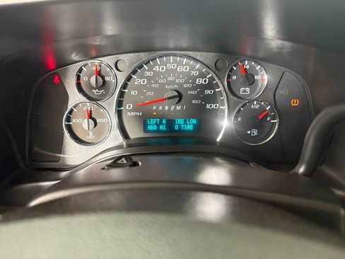 Used 2017 Chevrolet Express 3500 LT w/ LT Preferred Equipment Group RWD image 29