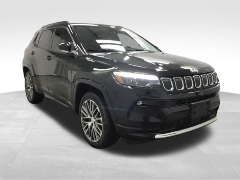 Used 2022 Jeep Compass Limited w/ Elite Group AWD/4WD image 3
