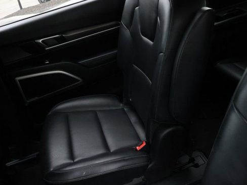 Used 2022 Kia Telluride S image 14