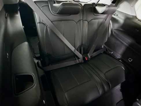 Used 2023 Jeep Grand Cherokee L Limited w/ Luxury Tech Group II image 32