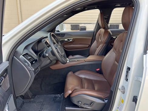 Used 2024 Volvo XC90 T8 Ultimate w/ Protection Package Premier AWD/4WD image 17