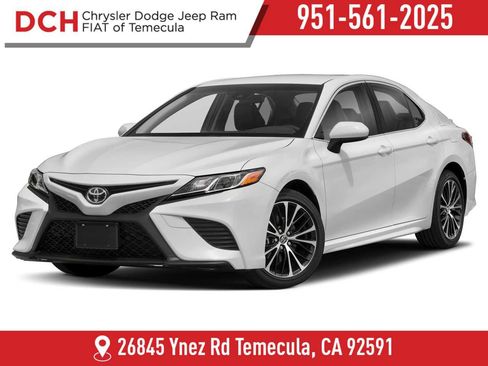 Used 2019 Toyota Camry SE FWD image 1