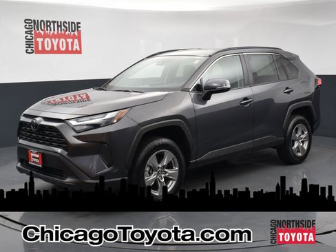 Used 2025 Toyota RAV4 XLE FWD image 1