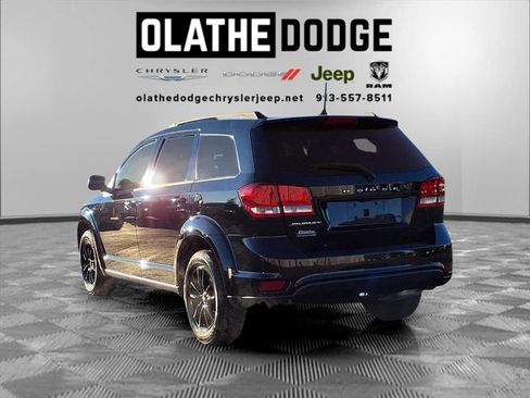 Used 2019 Dodge Journey SE w/ Premium Group image 3