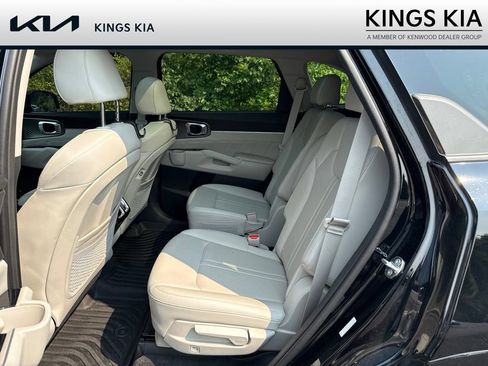 Used 2023 Kia Sorento SX AWD/4WD image 9