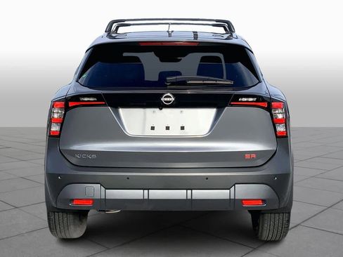 Used 2025 Nissan Kicks SR w/ Interior Electronics Package image 5