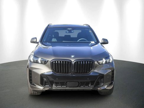 New 2026 BMW X5 sDrive40i w/ M Sport Package image 2