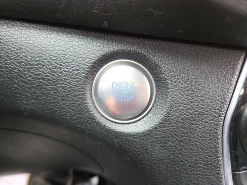 Used 2019 Hyundai Santa Fe AWD image 12