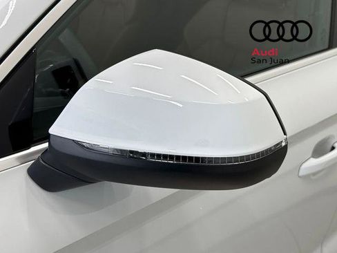 Certified 2025 Audi Q5 2.0T Premium Plus w/ Premium Plus Package AWD/4WD image 9
