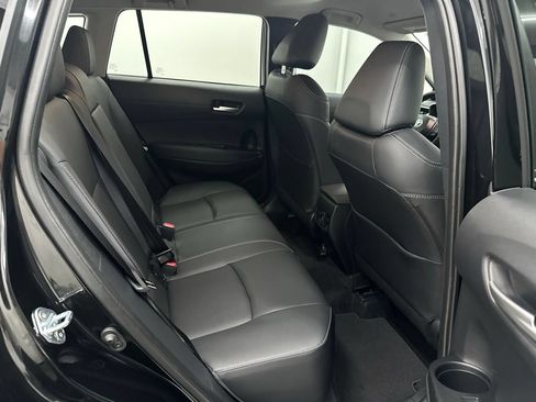 Used 2025 Toyota Corolla Cross XLE FWD image 23