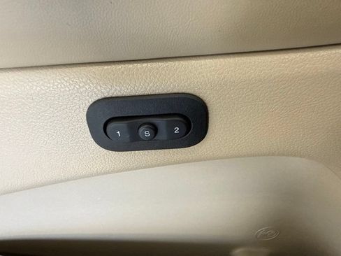 Used 2021 Jeep Grand Cherokee Limited AWD/4WD image 23