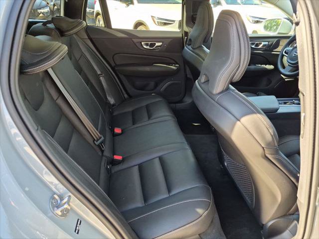 Certified 2025 Volvo V60 B5 Cross Country Ultra AWD/4WD image 25