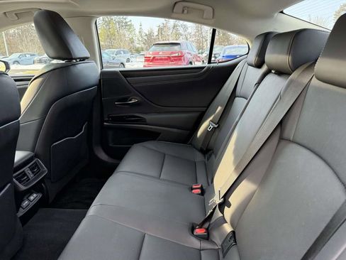 Used 2024 Lexus ES 250 w/ Premium Package image 15