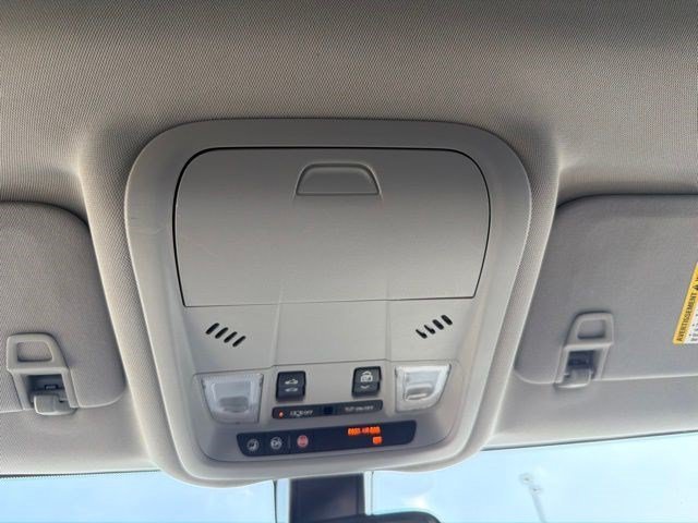 Used 2018 GMC Terrain SLE w/ Driver Convenience Package FWD image 33