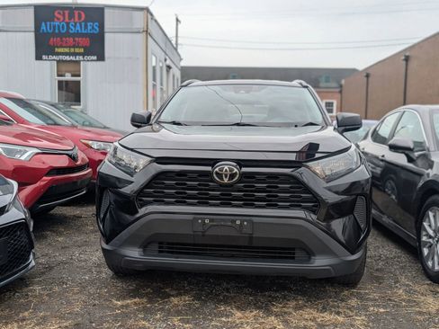Used 2021 Toyota RAV4 LE image 14