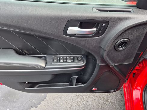 Used 2016 Dodge Charger R/T RWD image 33
