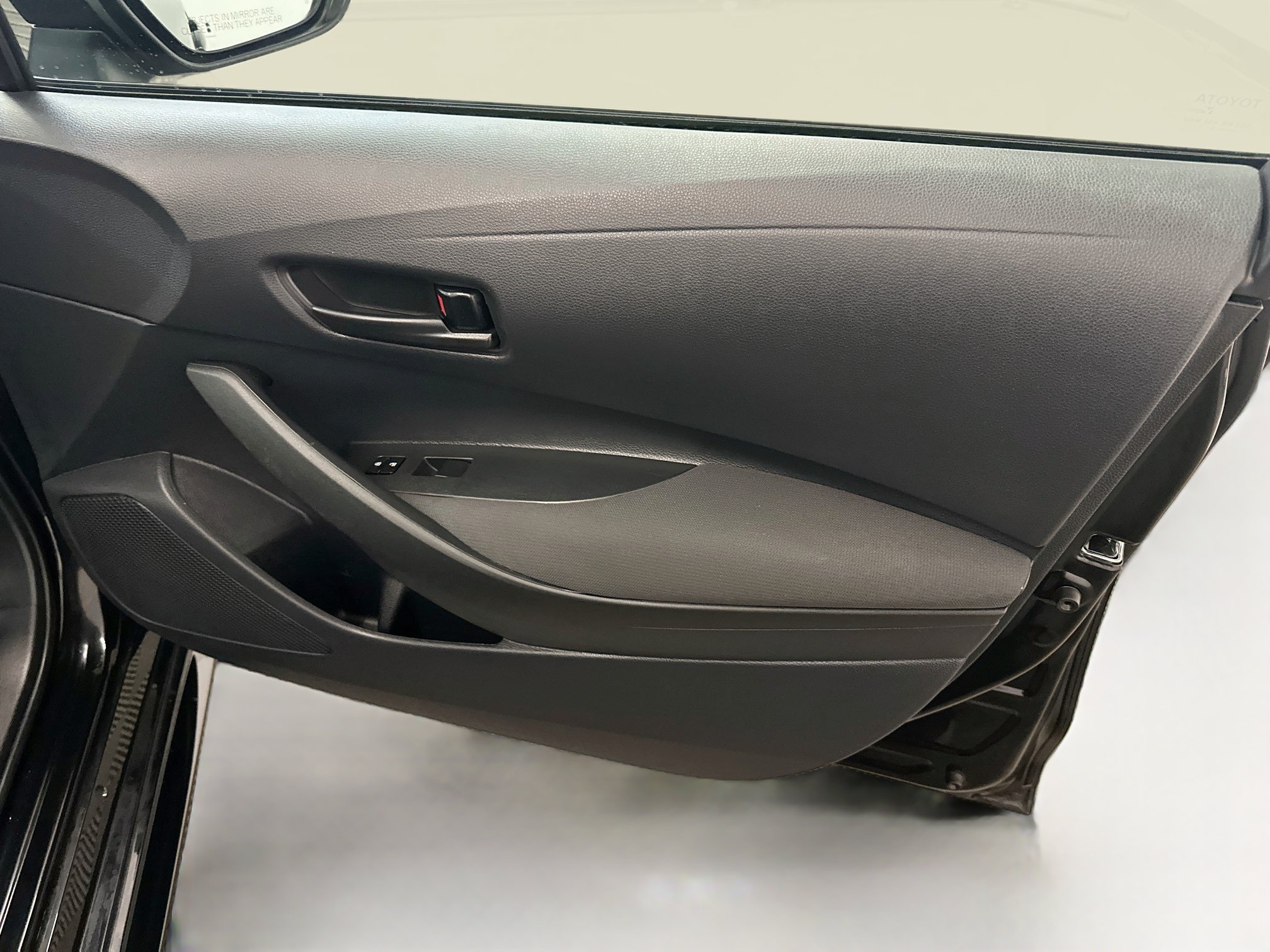 Used 2026 Toyota Corolla LE FWD image 33