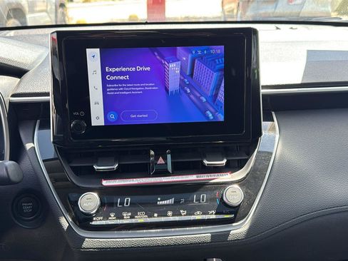 Used 2024 Toyota Corolla Cross XLE w/ Convenience Package FWD image 20