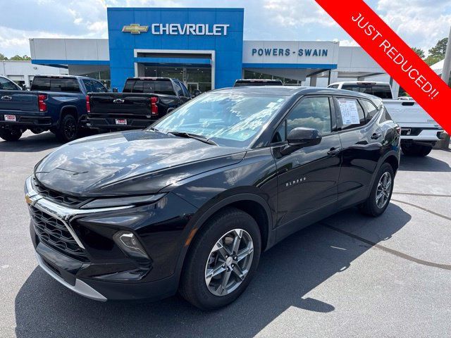 Used 2024 Chevrolet Blazer LT w/ LPO, Floor Liner Package FWD image 1